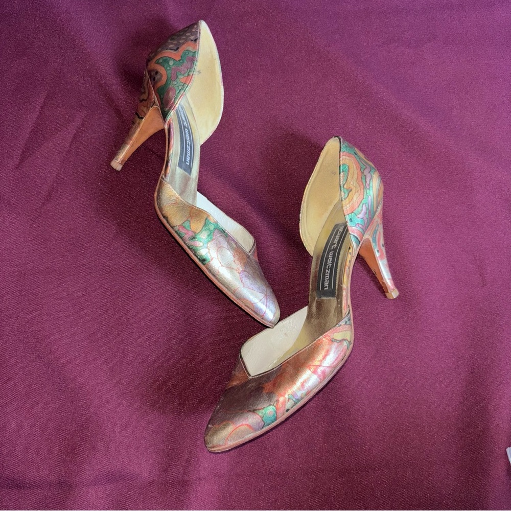 Vtg Stuart Weitzman  6 Narrow Hologram Pointed Toe Heels Floral